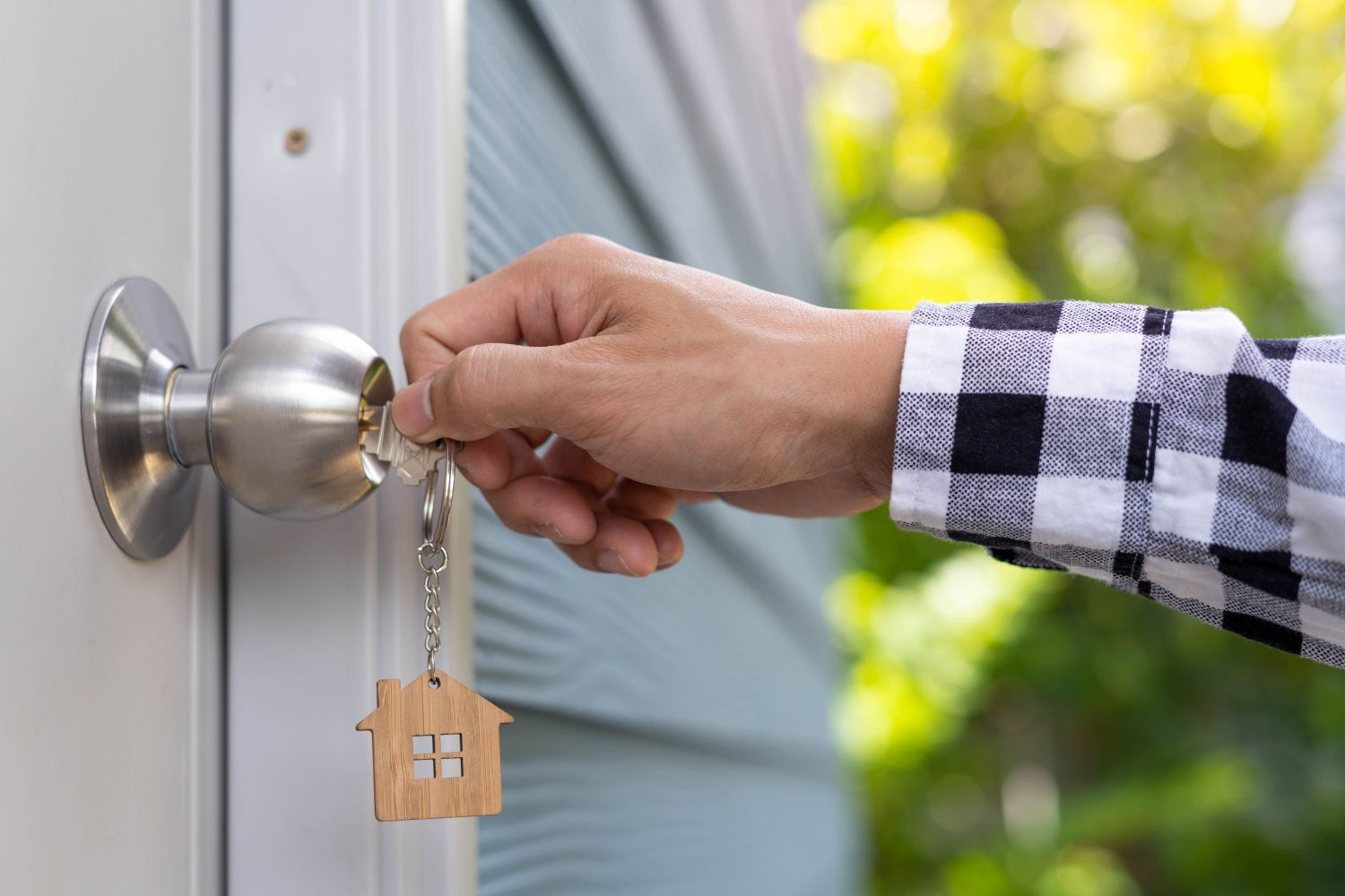 CAN MY LANDLORD LOCK ME OUT OF MY RENTAL PROPERTY? Gerhold & Van Wyk Attorneys